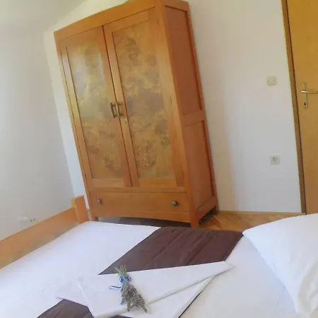 Appartement Beachfront Darija Tkon